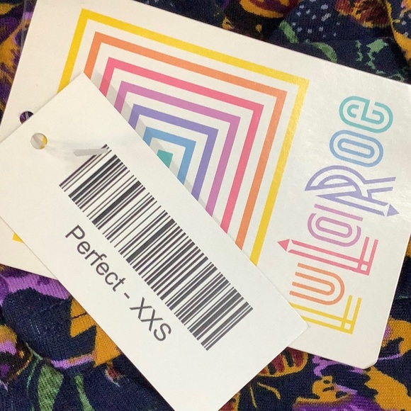 NWT- Lularoe- Women’s Top - Picture 3 of 3